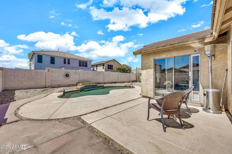 1147 E Harvest Rd-39