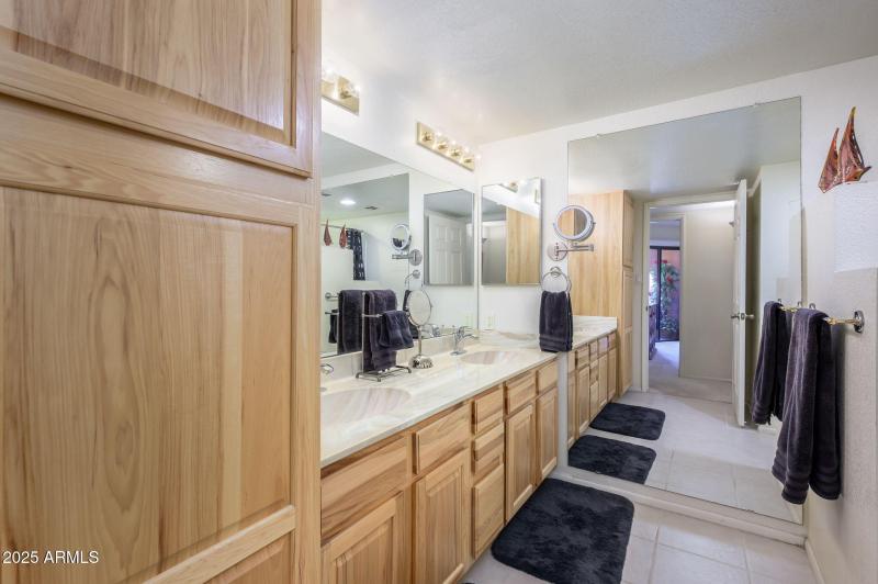 Private Bath with Door