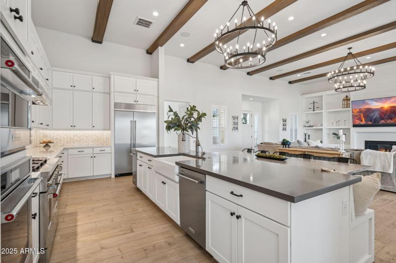 14-web-or-mls-19910-e-vallejo-st