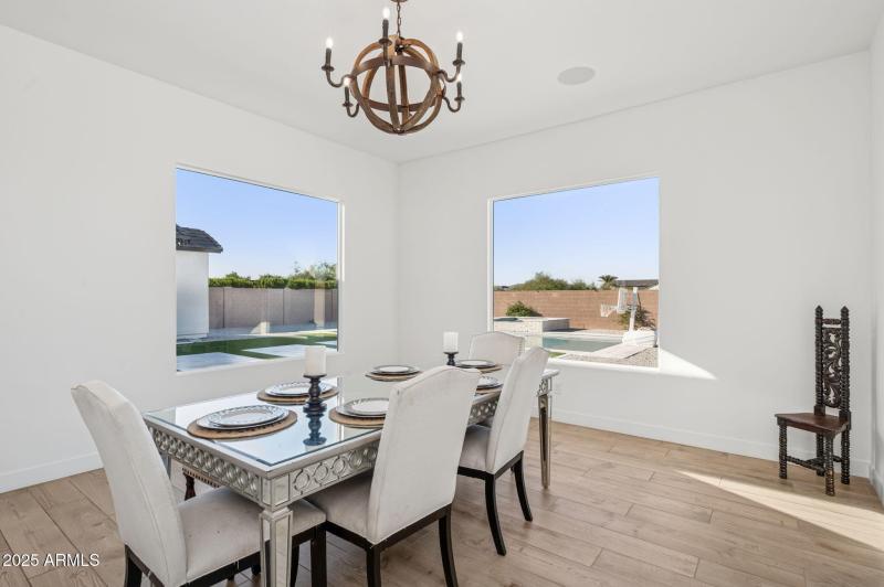 19-web-or-mls-19910-e-vallejo-st