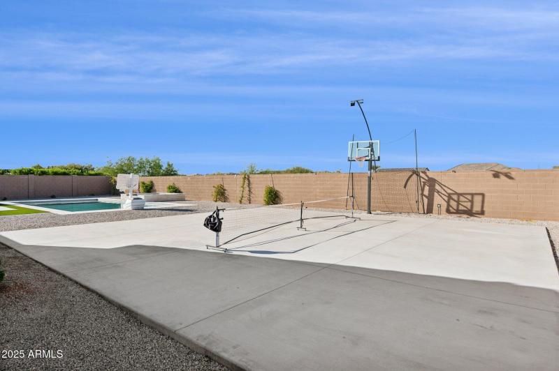 49-web-or-mls-19910-e-vallejo-st