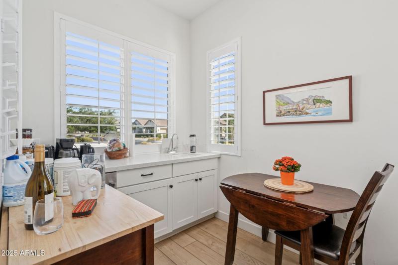 56-web-or-mls-19910-e-vallejo-st