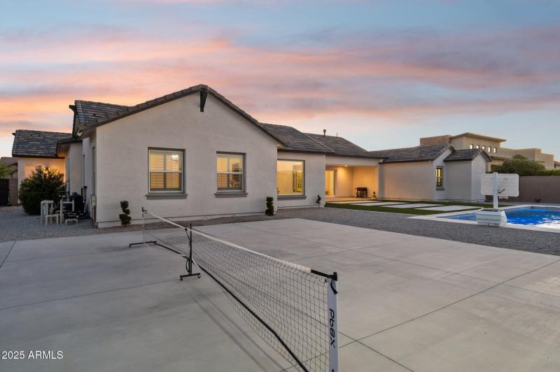 67-web-or-mls-19910-e-vallejo-st