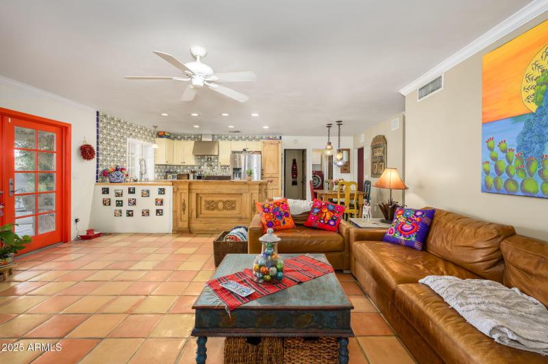 11-web-or-mls-Crocus-19