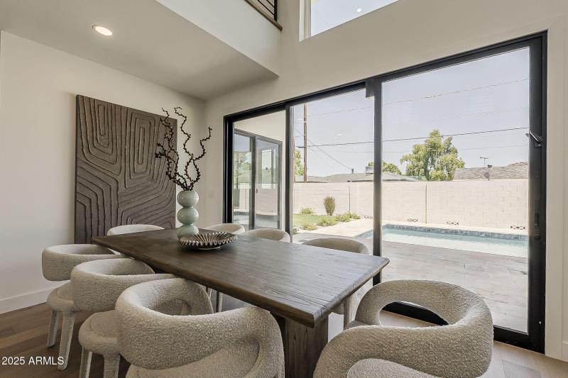 8-web-or-mls-Piccadilly-8