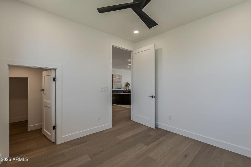 37-web-or-mls-Piccadilly-37