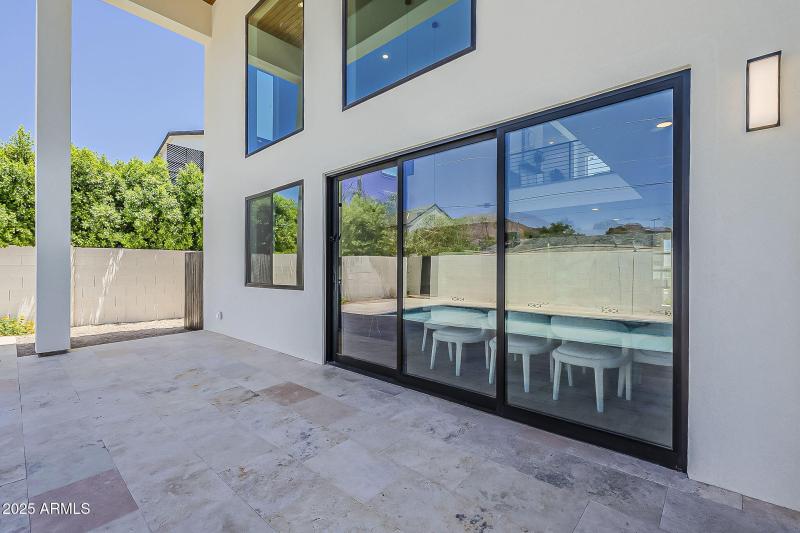 77-web-or-mls-Piccadilly-77