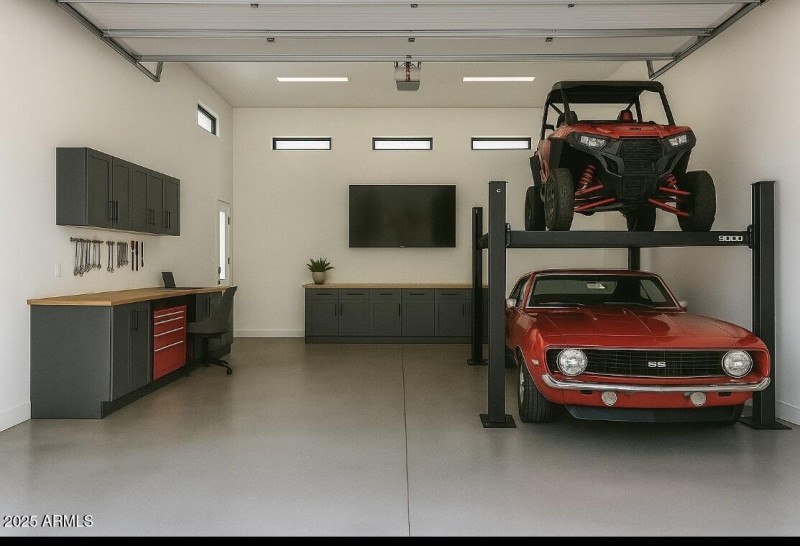 GARAGE B 15 ' TALL. 31' DEEP