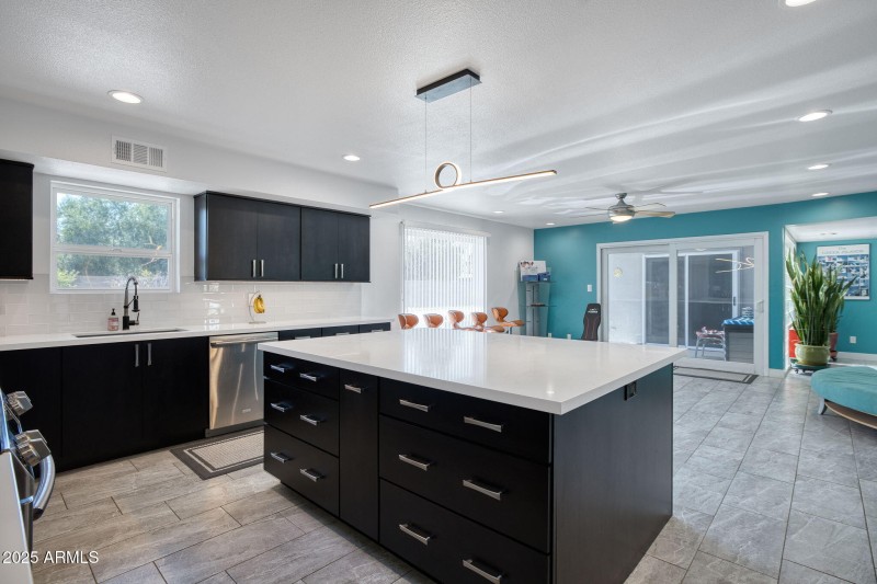 11035 N 37th St Phoenix - 275