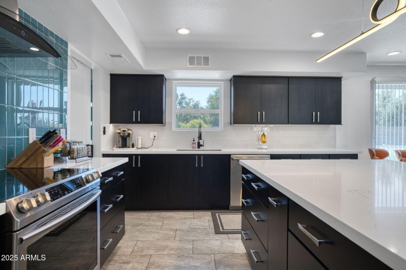 11035 N 37th St Phoenix - 284