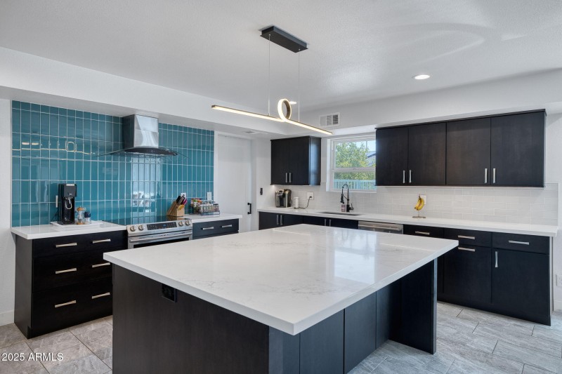 11035 N 37th St Phoenix - 254