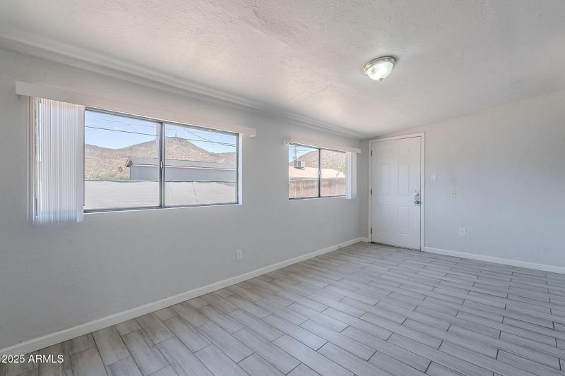 17-web-or-mls-North-17