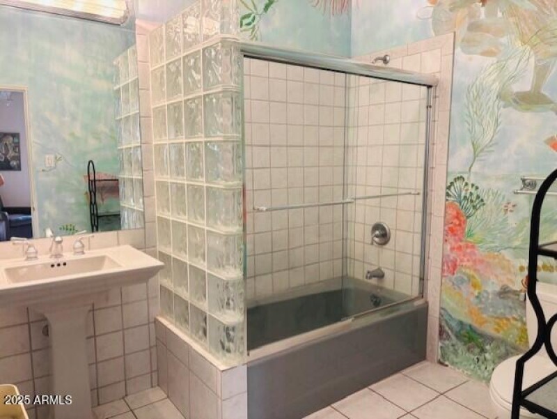 2nd Gues House Bathroom