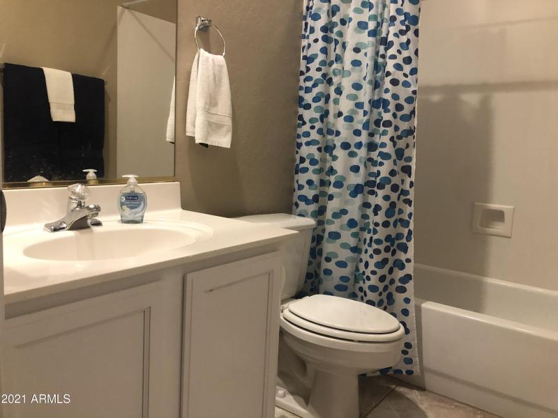 328B45D1-B2C8-468C-AD9C-3AE3143FE4BC