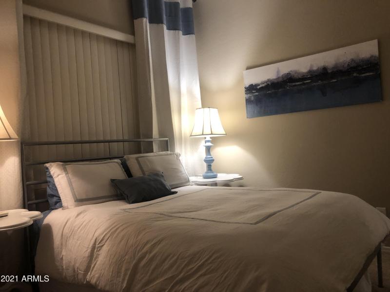 2A6B9B0E-8CED-48FF-B952-B8D7D1861036