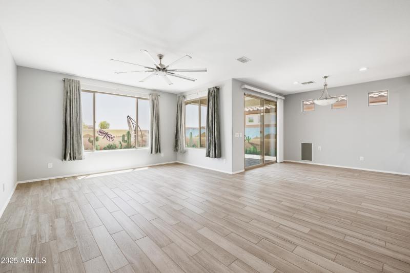 25727 north 161st_16