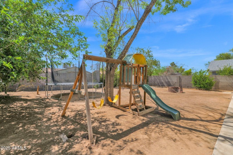 29-web-or-mls-P1235002