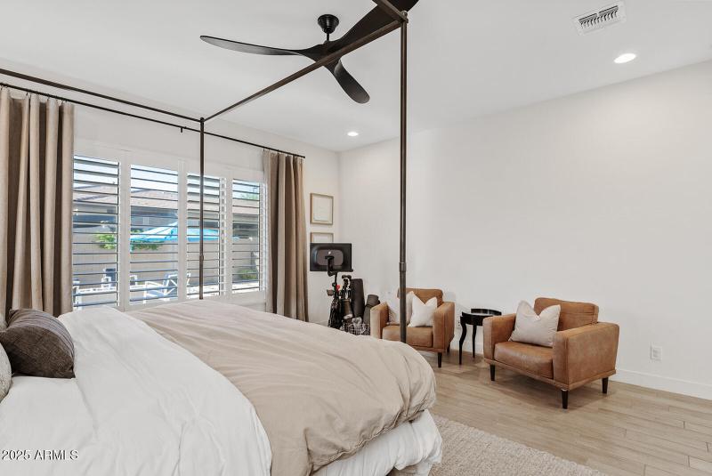 Primary Bedroom Sitting Area