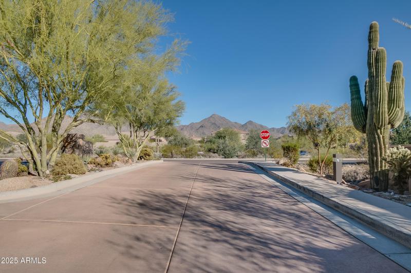 * 25 Thompson Peak-067 - entrance