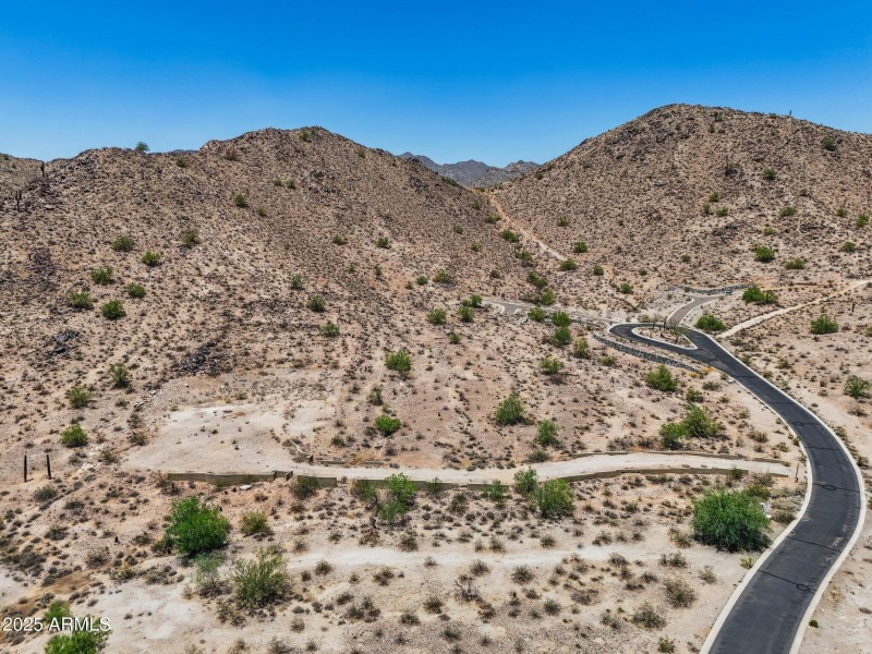 12-web-or-mls-3284-n-highlands-dr