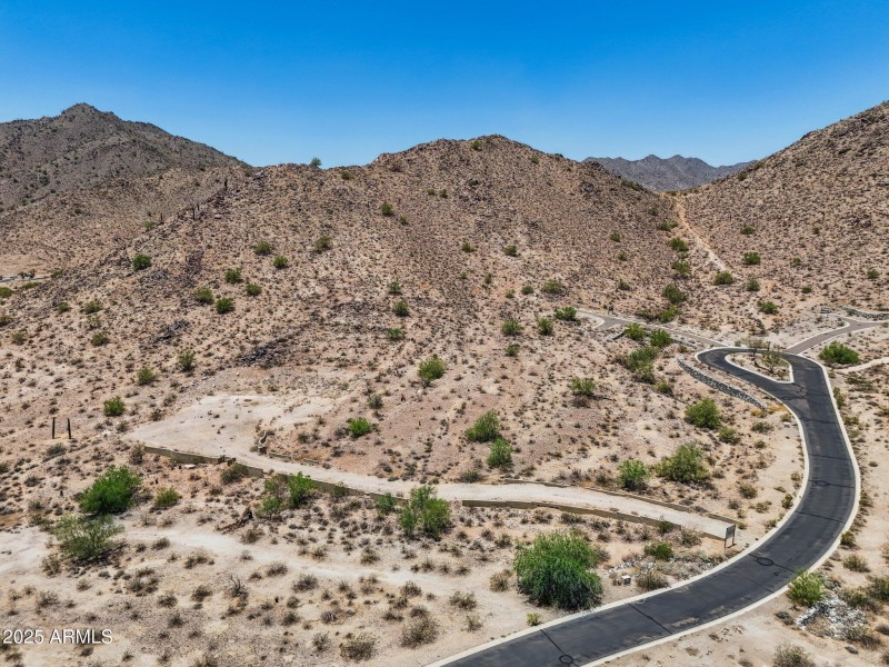 13-web-or-mls-3284-n-highlands-dr