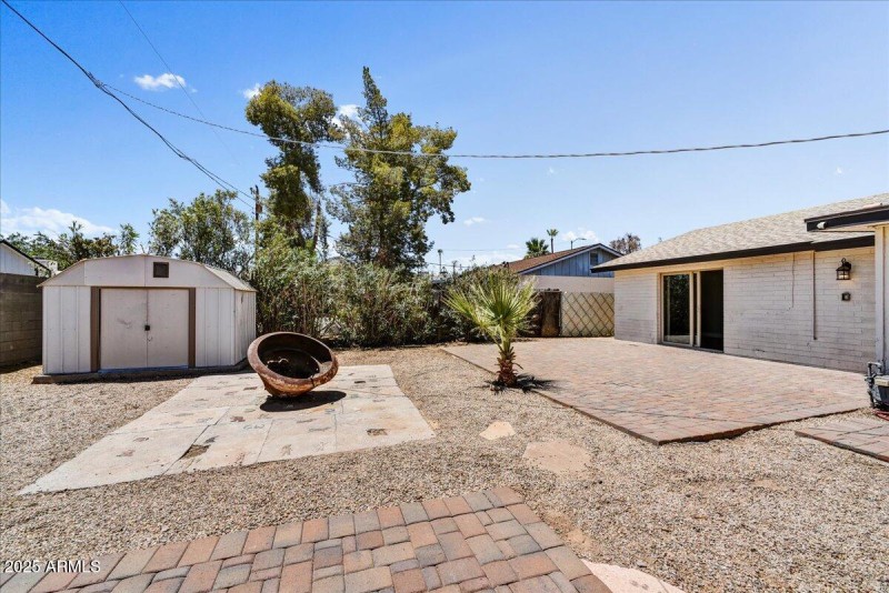 25-Backyard