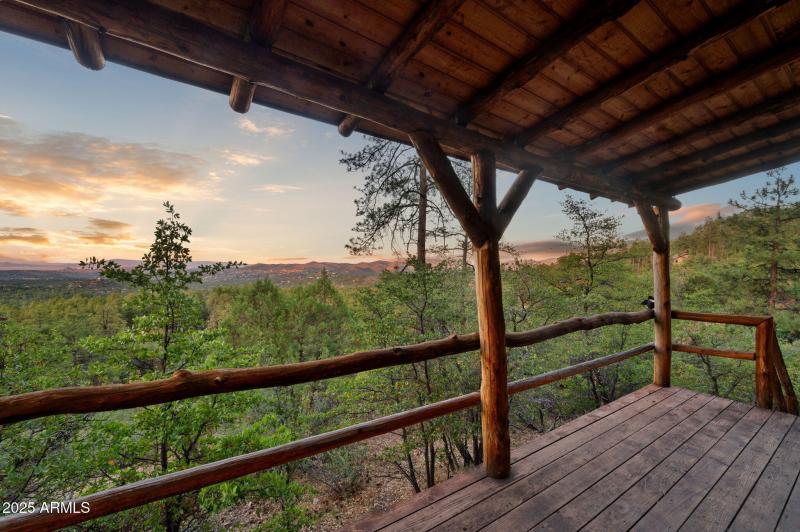 Expansive Sunset Views