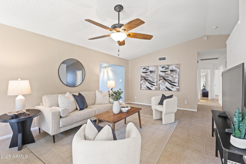 6819 E Grandview Family