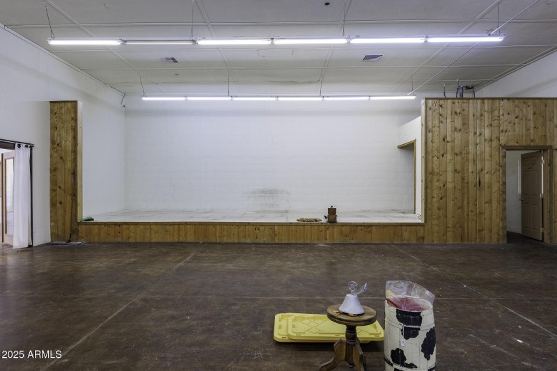 Auction Room