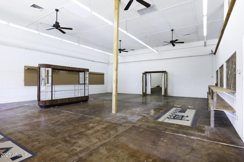 Showroom View 4
