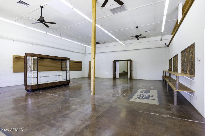 Showroom