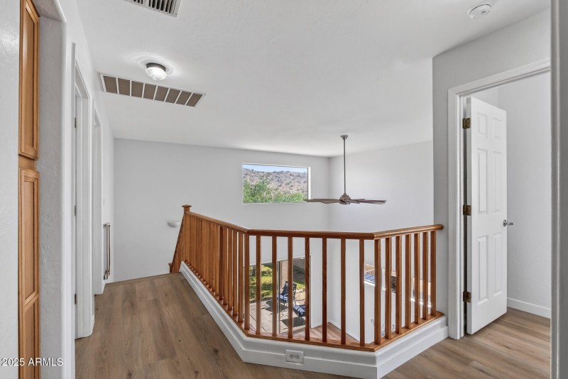 25 Upstairs Hall 1.2