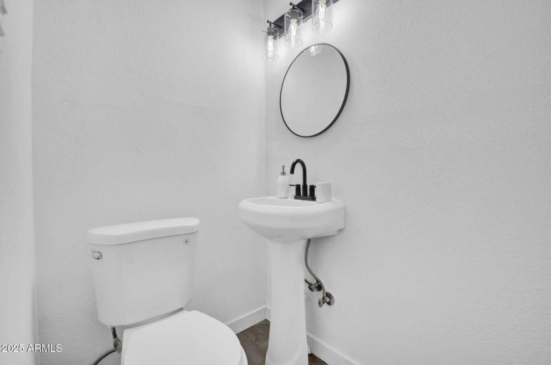 19-web-or-mls-538 S Macdonald-19