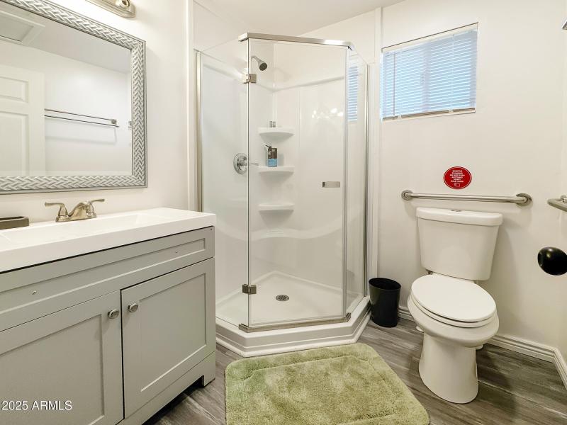 66 - Guest House bathroom