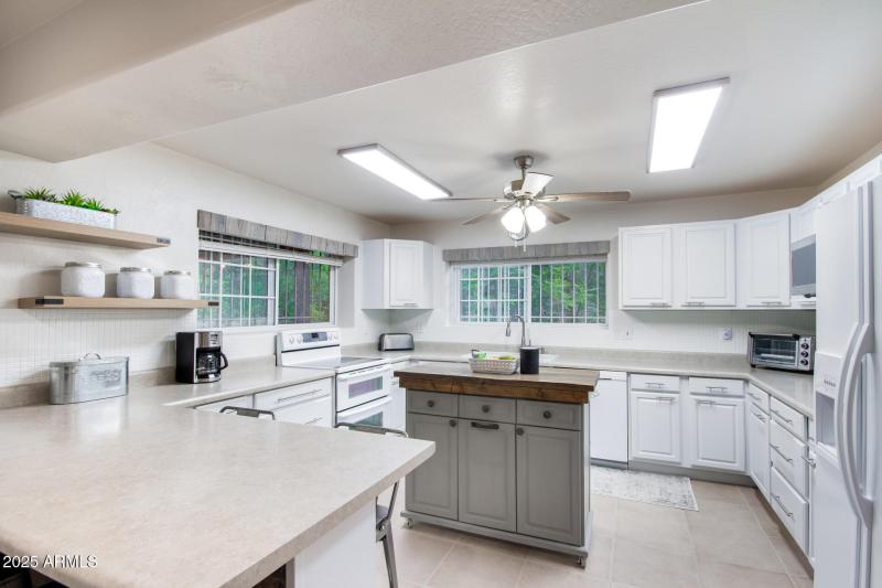 Ton's of natural light