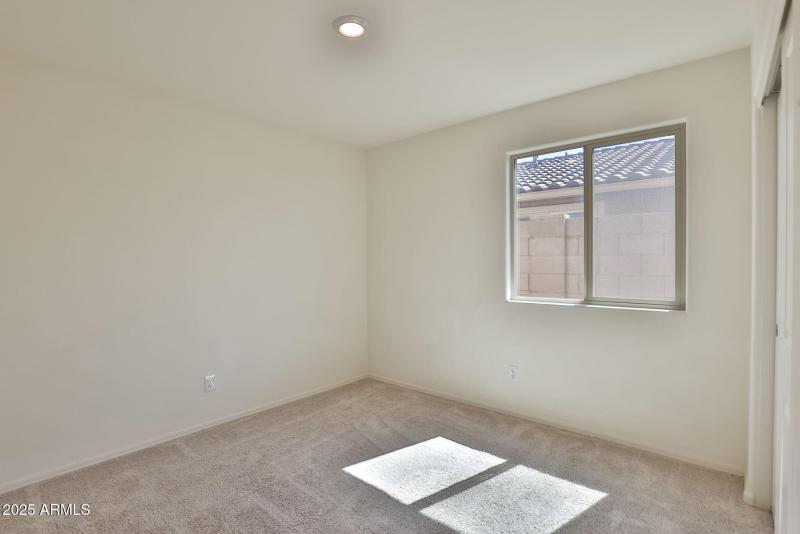 28-web-or-mls-25847 W Winston Dr Buckeye