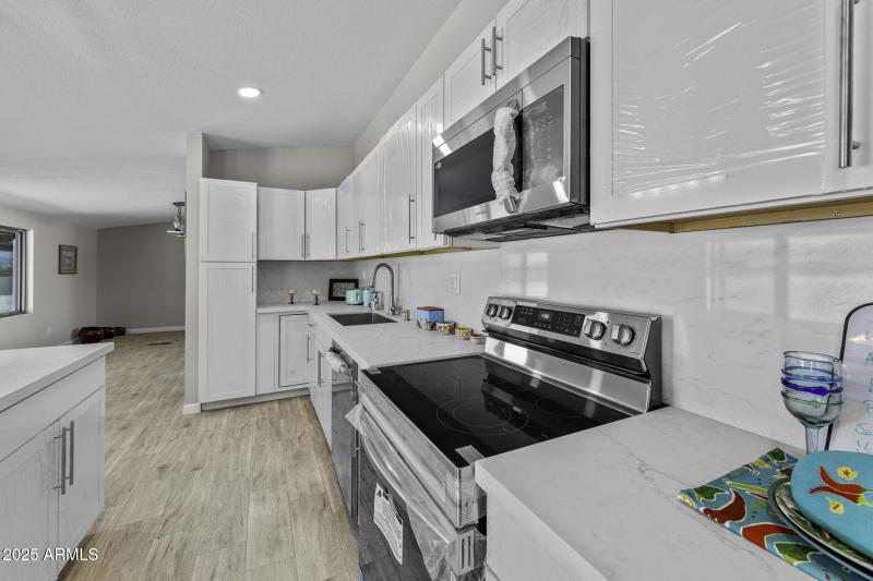 13050 N Breeze Way-54