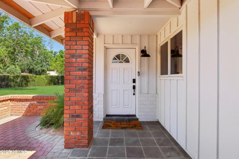 6-web-or-mls-N 15th Ave-L2706-004