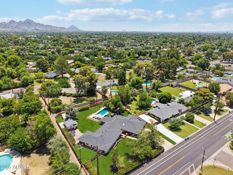 75-web-or-mls-N 15th Ave-L2706-073