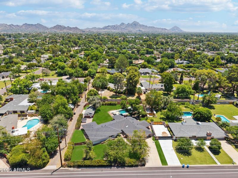 76-web-or-mls-N 15th Ave-L2706-074