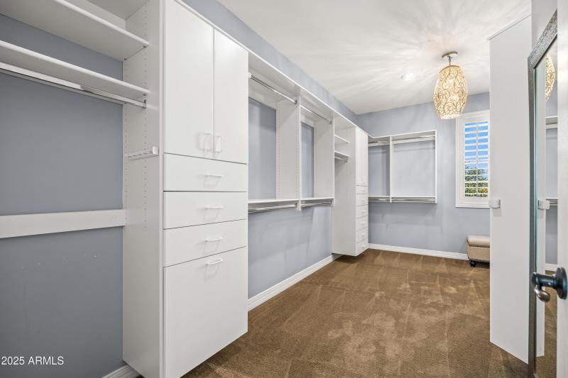 7o primary bedroom closet