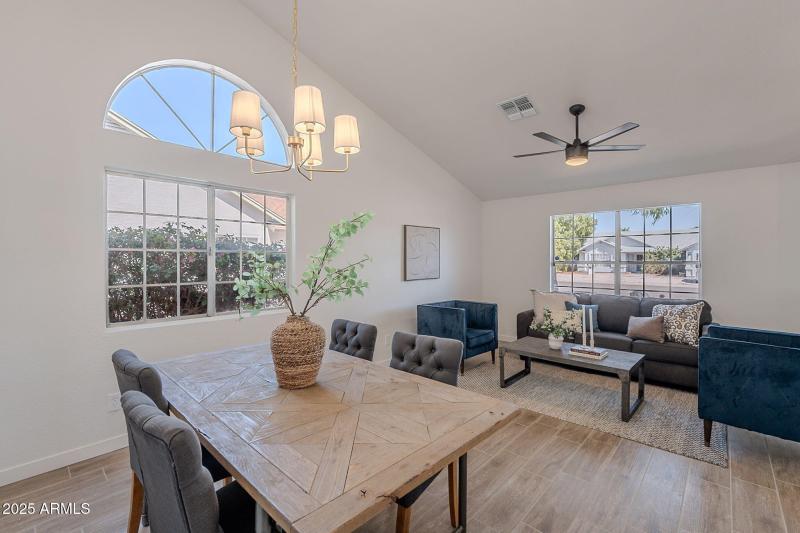 17-web-or-mls-Fairview-17