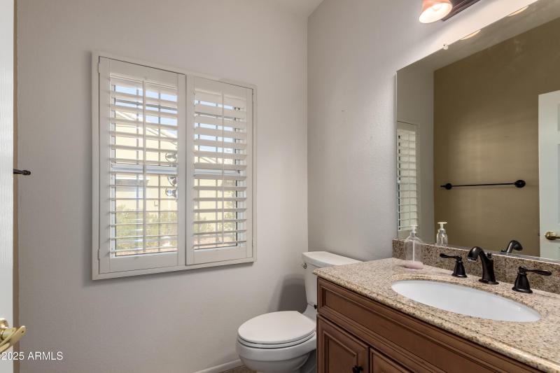 powder rm - Black Gold