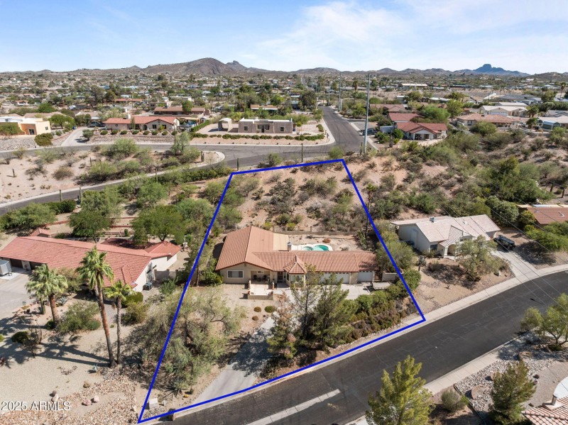 Lot lines approximate