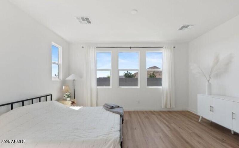 Wake up to a mountain view!