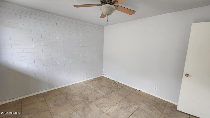 7001 Wilshire 5