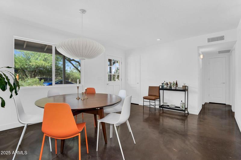 Open Concept Dining Area
