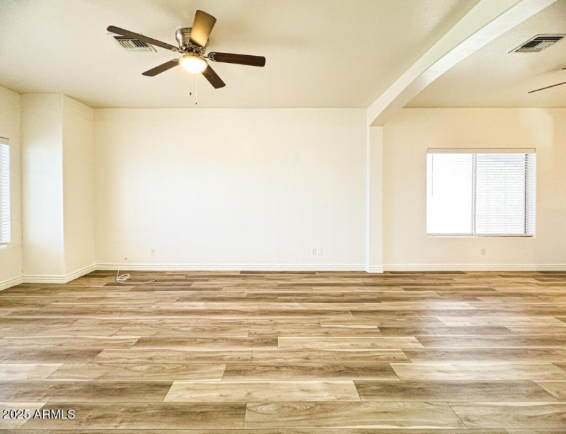 10722 W Quartz Dr - Front Room