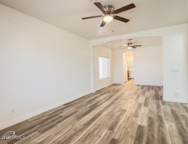 10722 W Quartz Dr Front Room