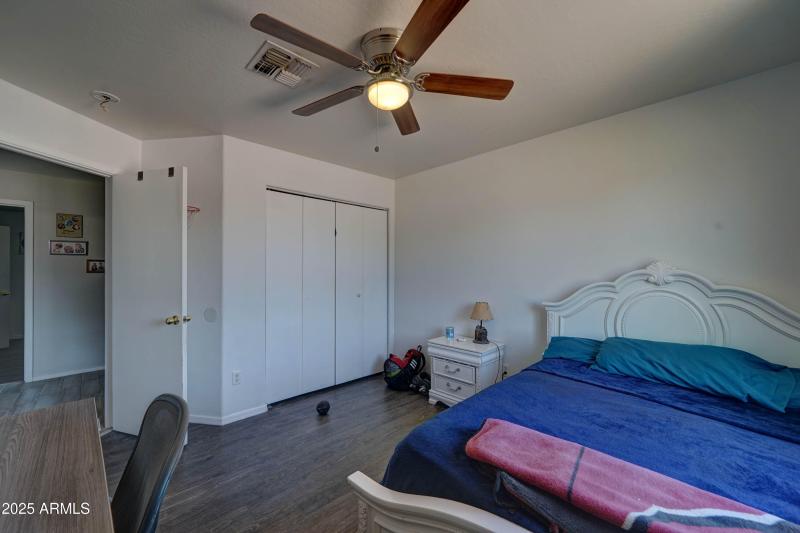 6525 e Fox hollow ln-20